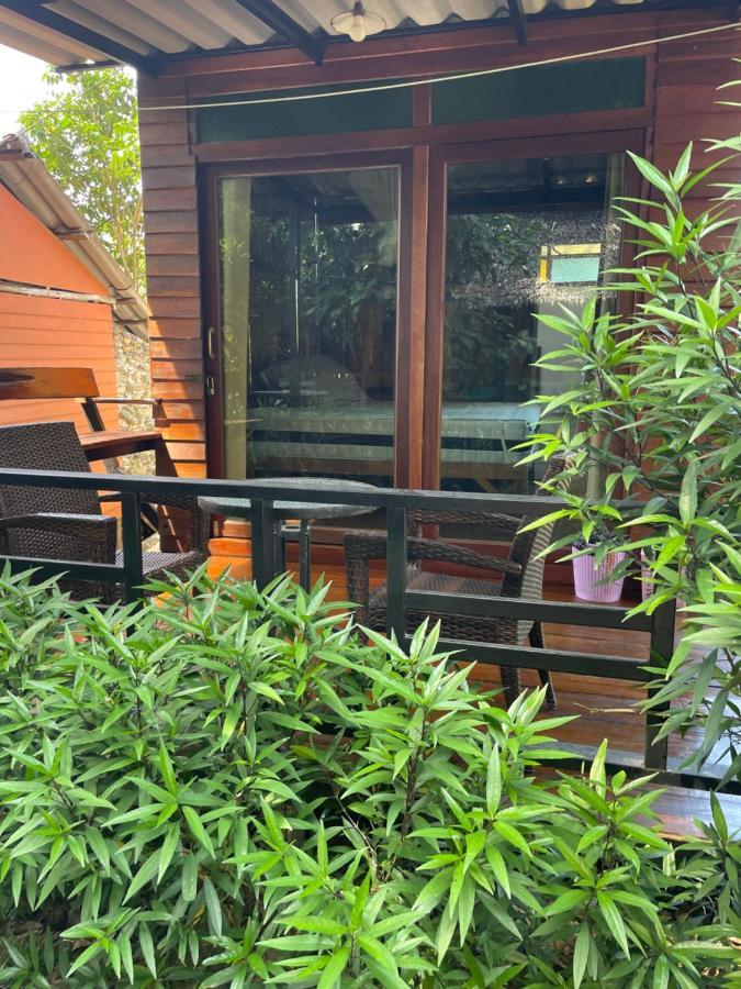 Happy Hippy House7 * Koh Chang